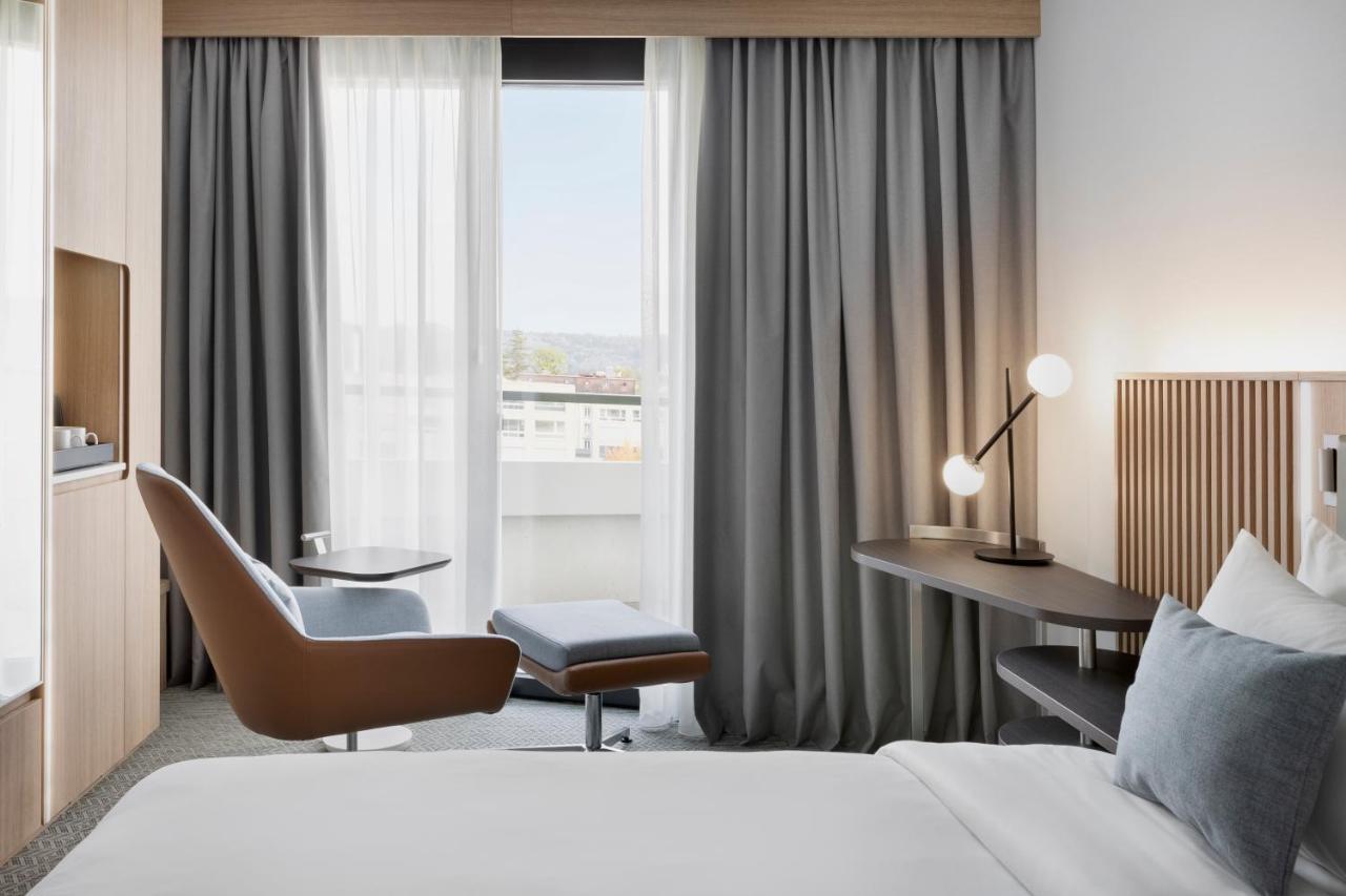 Courtyard By Marriott Biel Bienne Hotel Екстериор снимка