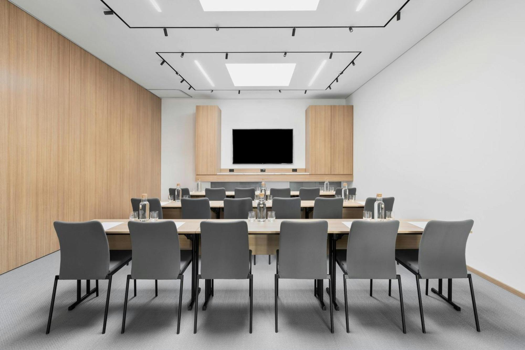 Courtyard By Marriott Biel Bienne Hotel Екстериор снимка