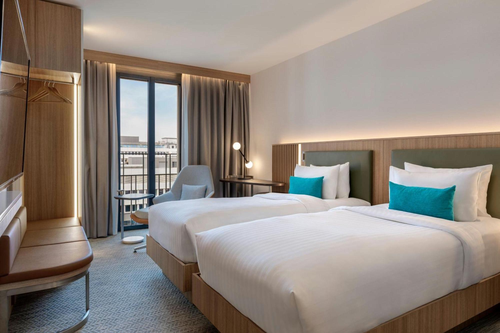 Courtyard By Marriott Biel Bienne Hotel Екстериор снимка